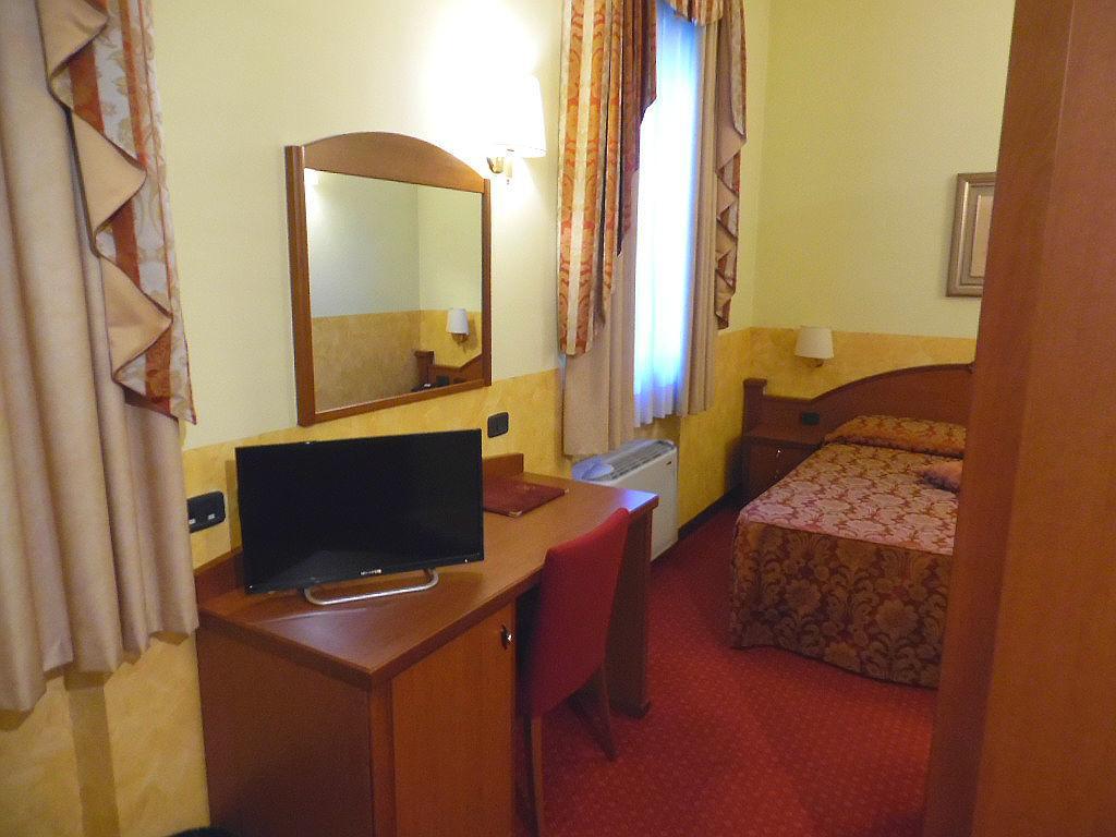 Hotel Majestic San Giuliano Milanese Ngoại thất bức ảnh